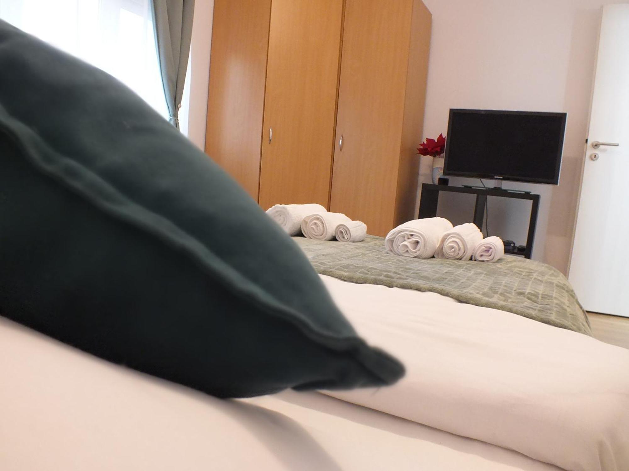 E&C Aparthotel Bucharest Mall, Unirii Area מראה חיצוני תמונה